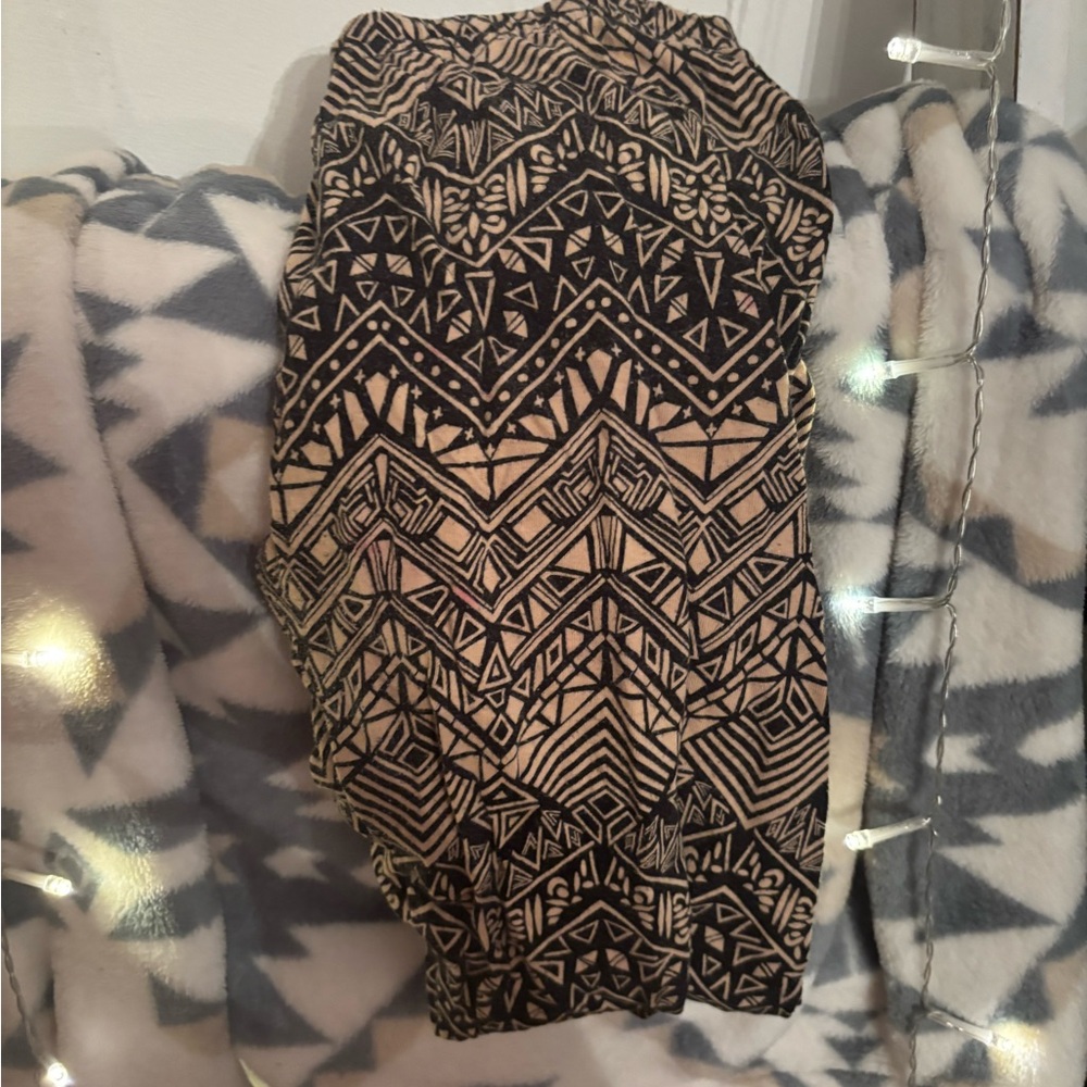 MIX & CO Tribal Print Leggings